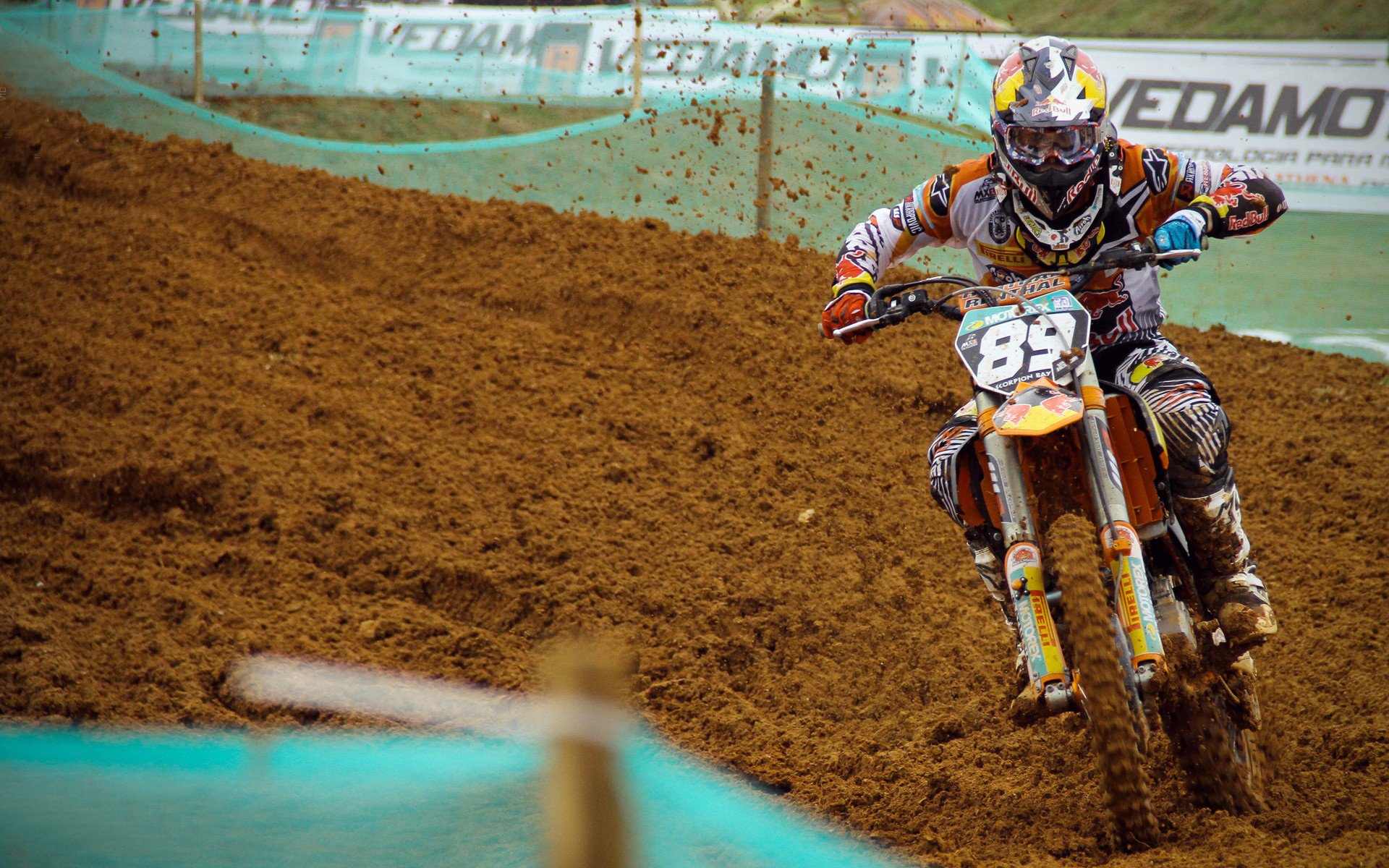 开云下载-马丁内利用实力证明自己，皇马单节拉开乌拉圭